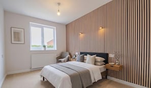 3 bedrooms, iron/ironing board, WiFi (free), bed sheets - Tranquil Bungalow Retreat in Loughborough (Loughborough)