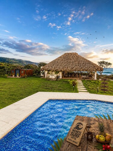 
Luxury Oceanfront Bungalow, Infinity Pool, Ocean & Mountain Views 
Punta Mango