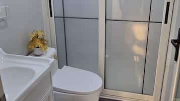 Bruser, håndklæder, Sæbe, Toiletpapir