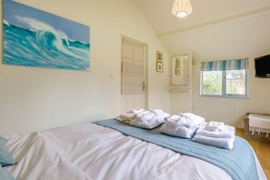 Bügeleisen/Bügelbrett, Reisekinderbett, kostenloses WLAN