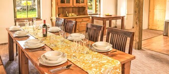 Stunning private villa for 11 guests with WIFI, patio and pets allowed
