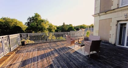 Adorable 1-bedroom castle in nice Savennières for a unique stay