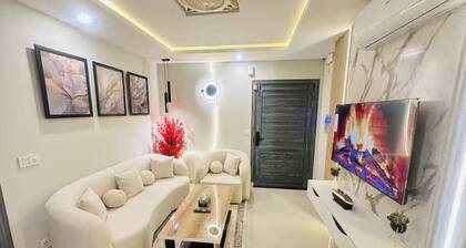 Luxury 2-Bedroom Stay | Netflix & High-Speed WiFi