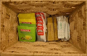 Comida y bebida
