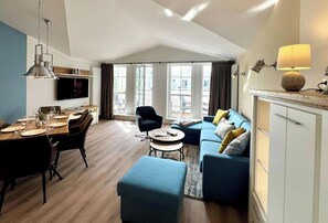 Apartment | Living room - Moderne Ferienwohnung mit 2 Schlafzimmern und Balkon (Sellin)