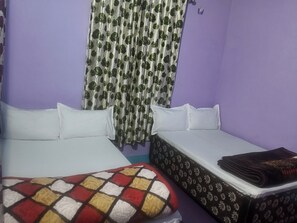 Room - Bansh Buransh Homestay (Sari)