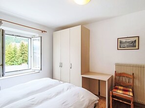 Room - Nice apartment for 5 guests with WIFI, TV, patio and panoramic view (Pozza Di Fassa)