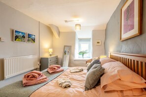 Lit parapluie, Wi-Fi gratuit, draps fournis