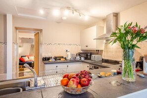 Microwave, oven, dishwasher, highchair - 2 Bed in Trawsfynydd (oc-t34148) (Trawsfynydd)