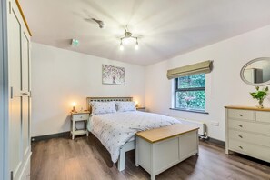 Reisekinderbett, kostenloses WLAN, Bettwäsche