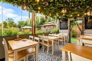 Dining - 1 Bed in Thetford (oc-h33634) (Thompson)