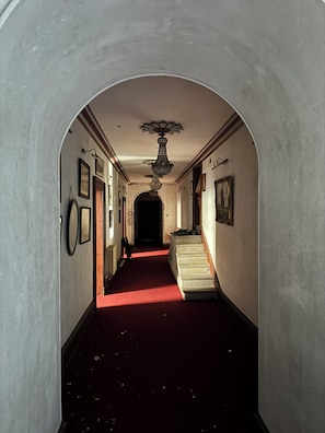 Lobby - Plas Glynllifon Mansion (Caernarfon)
