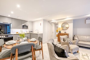 Dining - 2 Bed in Keswick (oc-d35022) (Keswick)