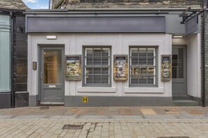 Exterior detail - 2 Bed in Keswick (oc-b35023) (Keswick)