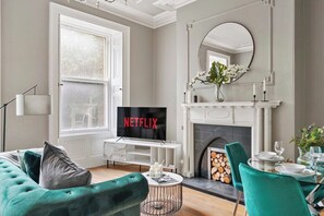 Interior - 30% off! The Bridgeton in Wakefield Apartment (Wakefield)