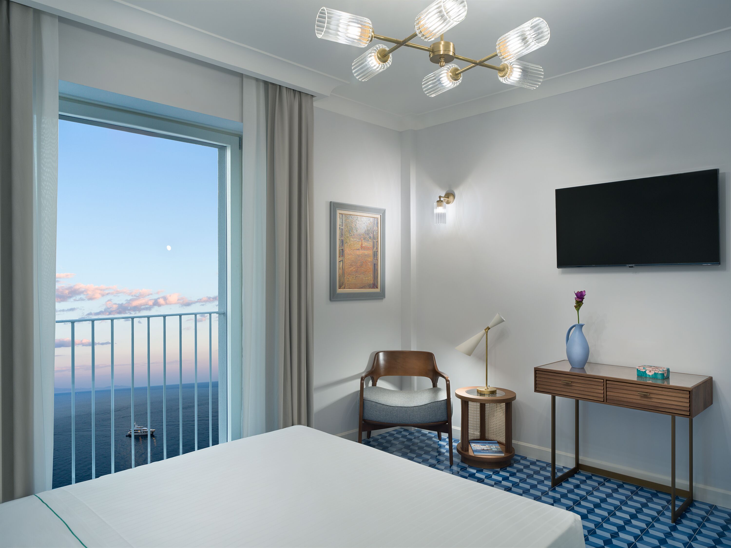 In-room safe, blackout drapes, soundproofing, free WiFi