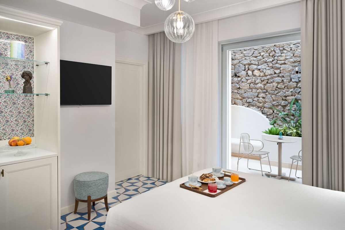 Ropa de cama de alta calidad y minibar 