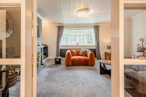 TV, fireplace - 3 Bed in Skegness (oc-b33460) (Orby)