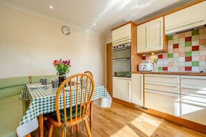 Dining - 4 Bed in Harlyn Bay (oc-t35030) (Harlyn Bay)