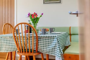 Kitchen/Diner - 4 Bed in Harlyn Bay (oc-t35030) (Harlyn Bay)