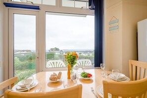 Dining - 2 Bed in Harlyn Bay (oc-c35031) (Harlyn Bay)