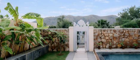 House | Pool | Outdoor pool