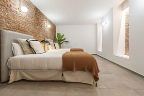 Bügeleisen/Bügelbrett, kostenloses WLAN