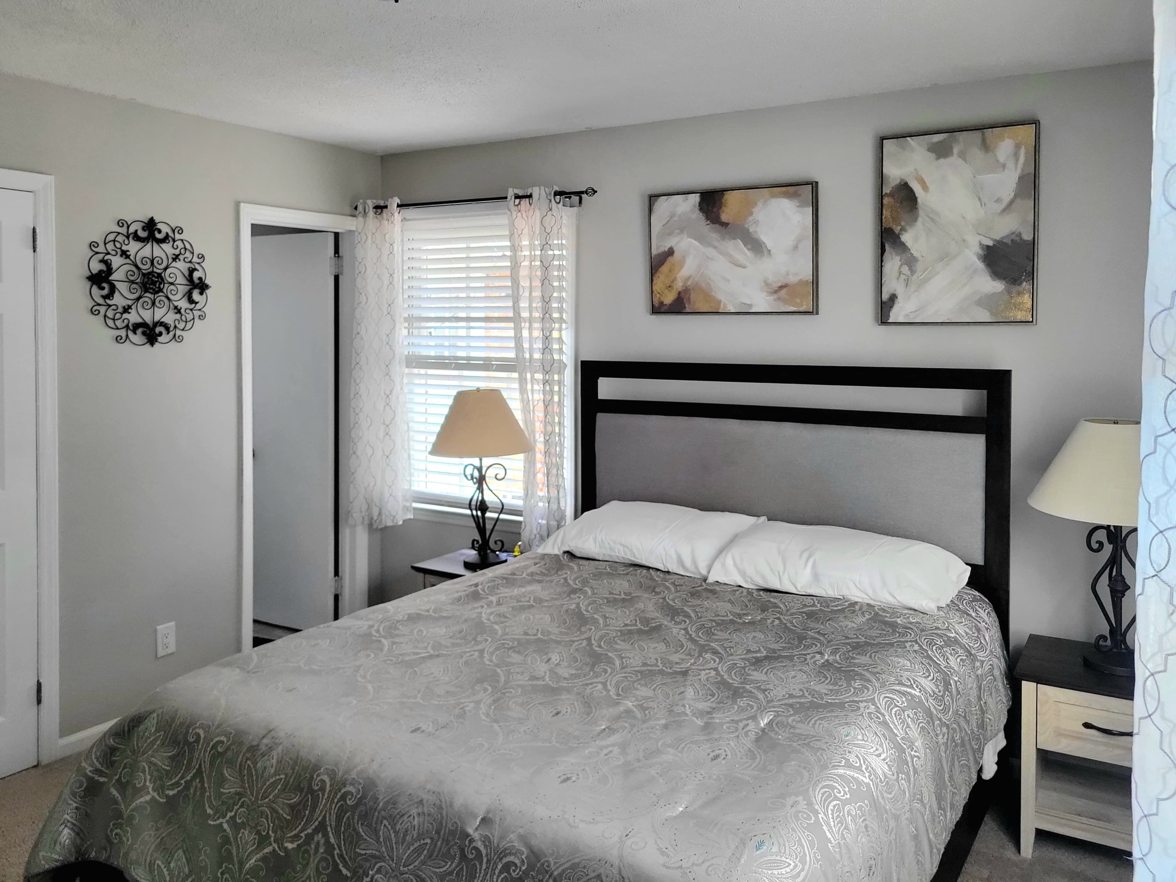 3 bedrooms, iron/ironing board, free WiFi, bed sheets
