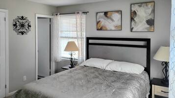 3 bedrooms, iron/ironing board, free WiFi, bed sheets