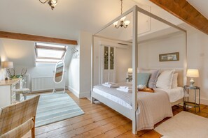 Bügeleisen/Bügelbrett, Reisekinderbett, kostenloses WLAN, Bettwäsche