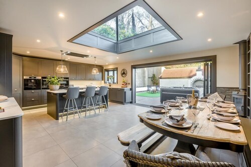4 Bed in East Dean (oc-l34384)