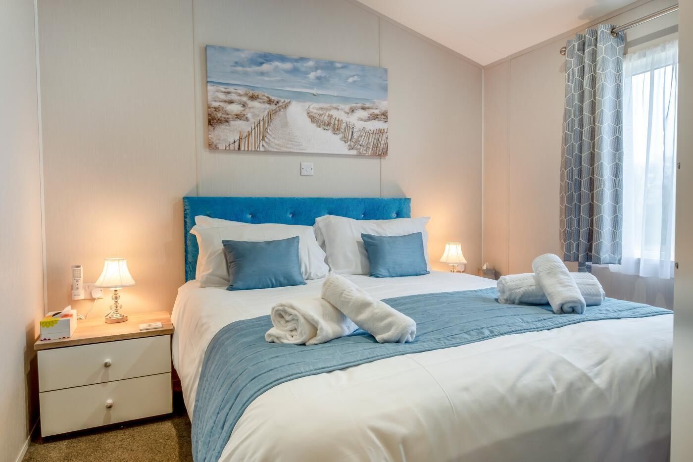 2 bedrooms, travel cot, free WiFi, bed sheets