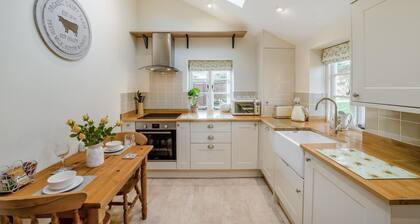 1 Bed in Child Okeford (oc-p34998)