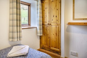 Room - 2 Bed in Risca (oc-b35977) (Risca)