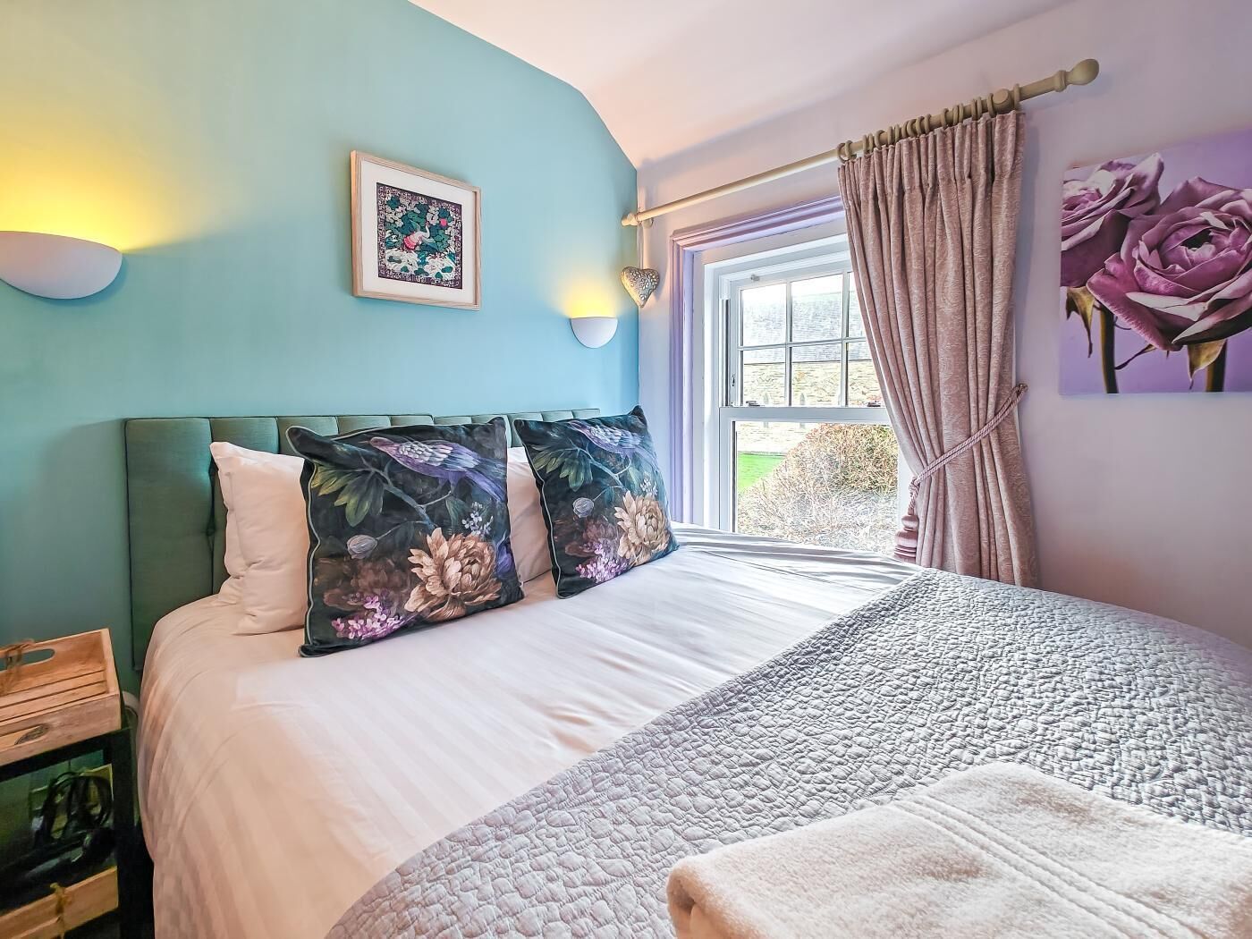 Iron/ironing board, travel cot, free WiFi, bed sheets