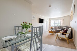 Dining - 2 Bed in Perranporth (oc-f34875) (Perranporth)