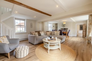 TV, fireplace - 3 Bed in Haxby (oc-a36048) (Haxby)