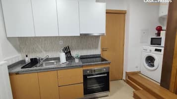 Apartment, Non Smoking, City View | Private kitchen