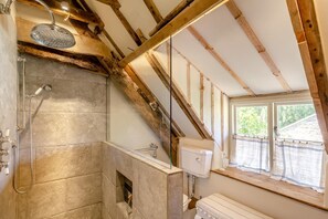Towels - 2 Bed in Burton Bradstock (oc-o35069) (Burton Bradstock)