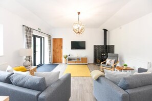 Fernseher, Kamin