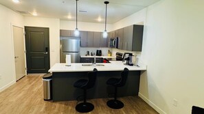 Private kitchen - 1-bedroom apartment with AC in pleasant Draper (Draper)
