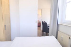 Căn hộ | 1 phòng ngủ, trang bị nội thất với thiết kế riêng biệt 
