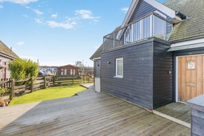 Exterior - 3 Bed in Horning (oc-r36339) (Horning)