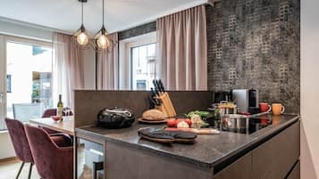 Deluxe Apartment, Balcony, Mountain View | Private kitchen | Full-sized fridge, microwave, oven, stovetop