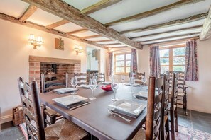 Dining - 4 Bed in Shrawley (oc-s34861) (Shrawley)
