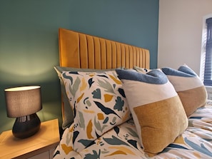 Iron/ironing board, travel cot, free WiFi, bed sheets - 1 Bed in Tisbury (oc-b36626) (Tisbury)