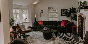 TV, fireplace - 2 Bed in Colwyn Bay (oc-b36345) (Colwyn Bay)