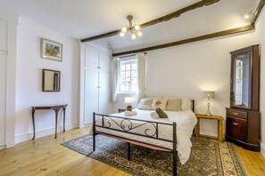 Free WiFi, bed sheets - 2 Bed in Newark (oc-o36894) (Newark-on-Trent)