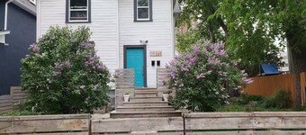 Winnipeg Centre Main Floor Apartment #1. Pet Friendly!