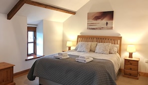 Travel cot, free WiFi, bed sheets - 3 Bed in Parkmill (oc-t36335) (Parkmill)